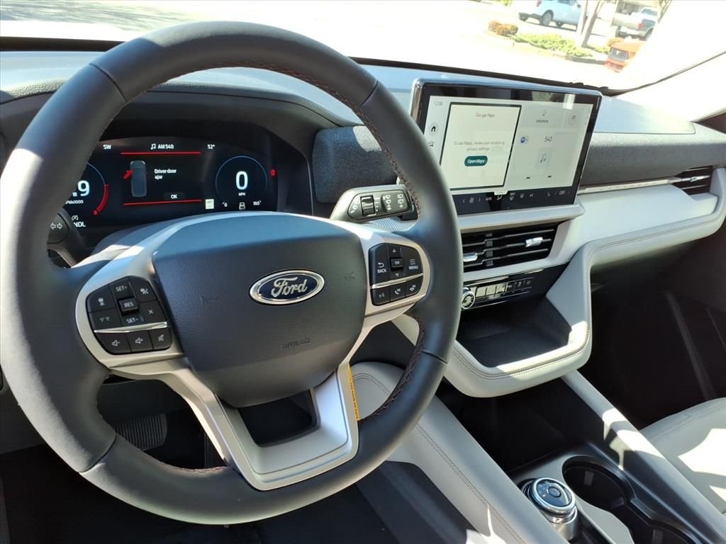 New 2026 Star White Metallic Tri-Coat Ford Active image 12