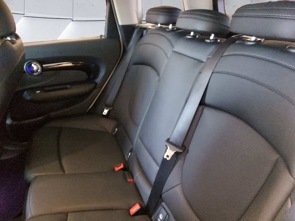 Used 2019 White MINI Classic image 18