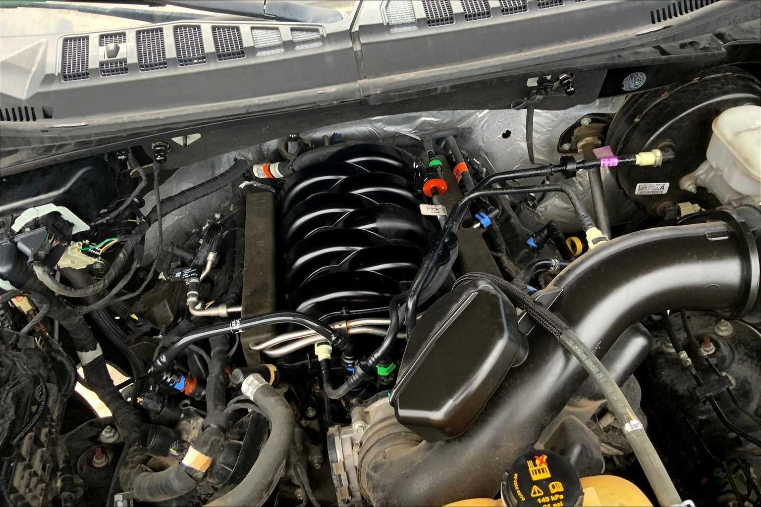 Used 2020 Blue Jeans Metallic Ford LARIAT image 31