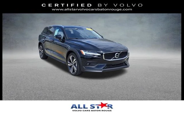 2025 Volvo V60 Cross Country B5 Plus AWD's photo