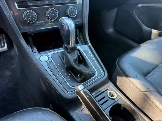 Used 2018 Gray Volkswagen TSI SE image 15