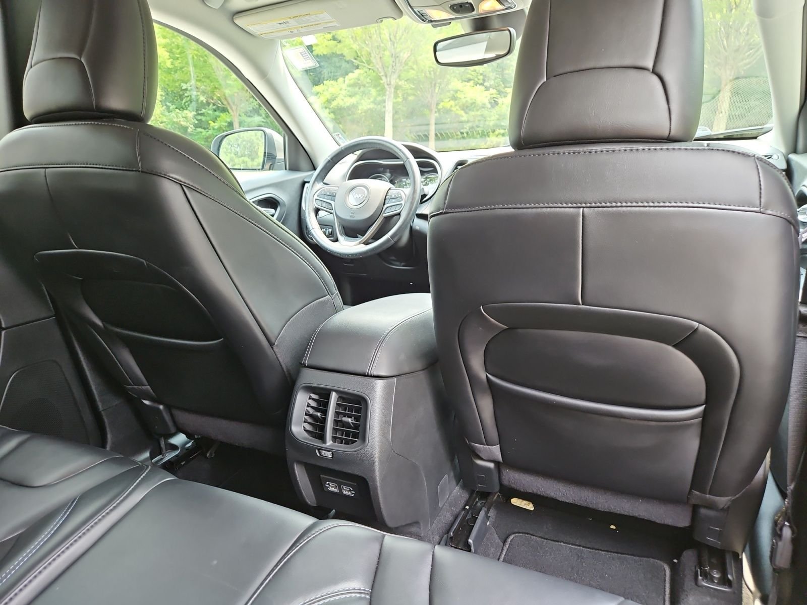 Used 2021 Beige Jeep Latitude Plus image 18