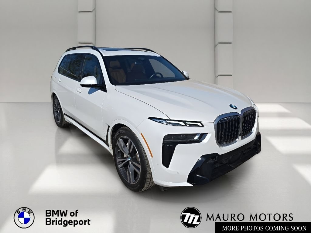 2023 BMW X7 xDrive40i's photo
