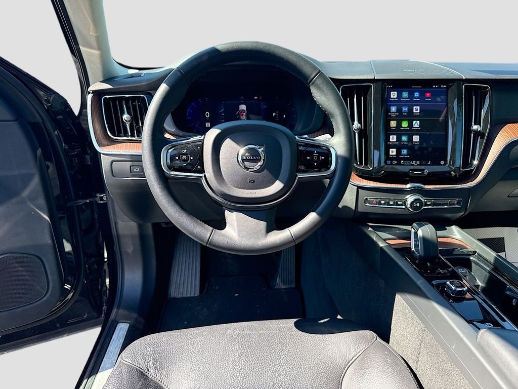 2024 Volvo XC60 Plus - Photo 20