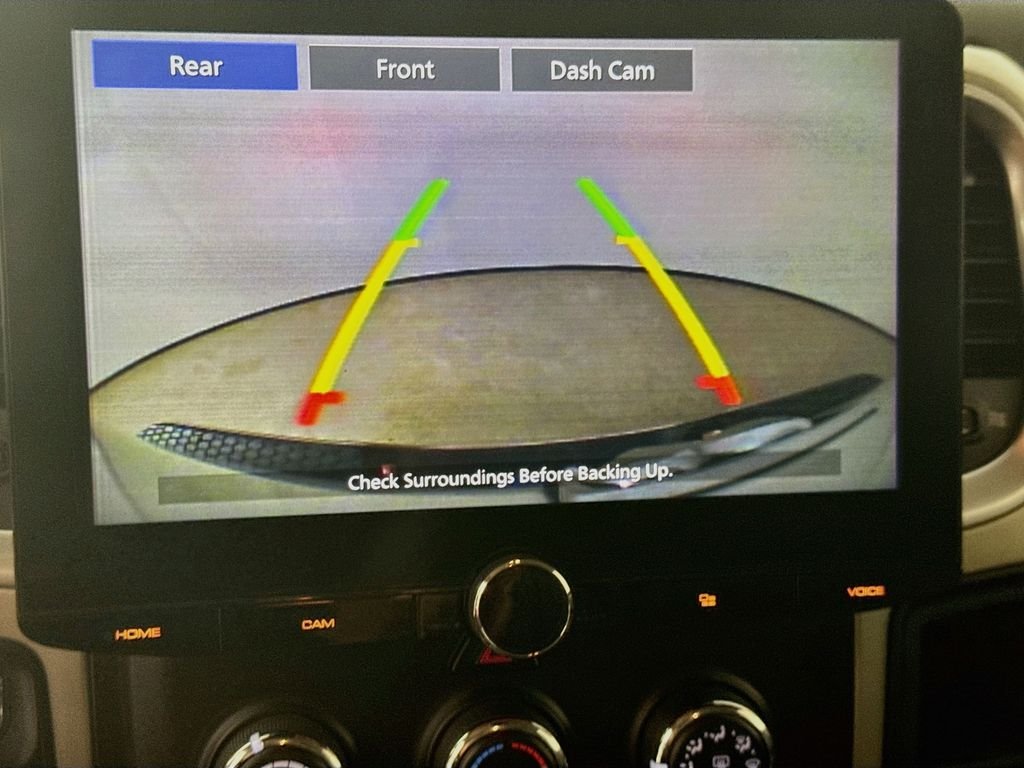 Used 2018 Bright White Clearcoat Ram SLT image 16