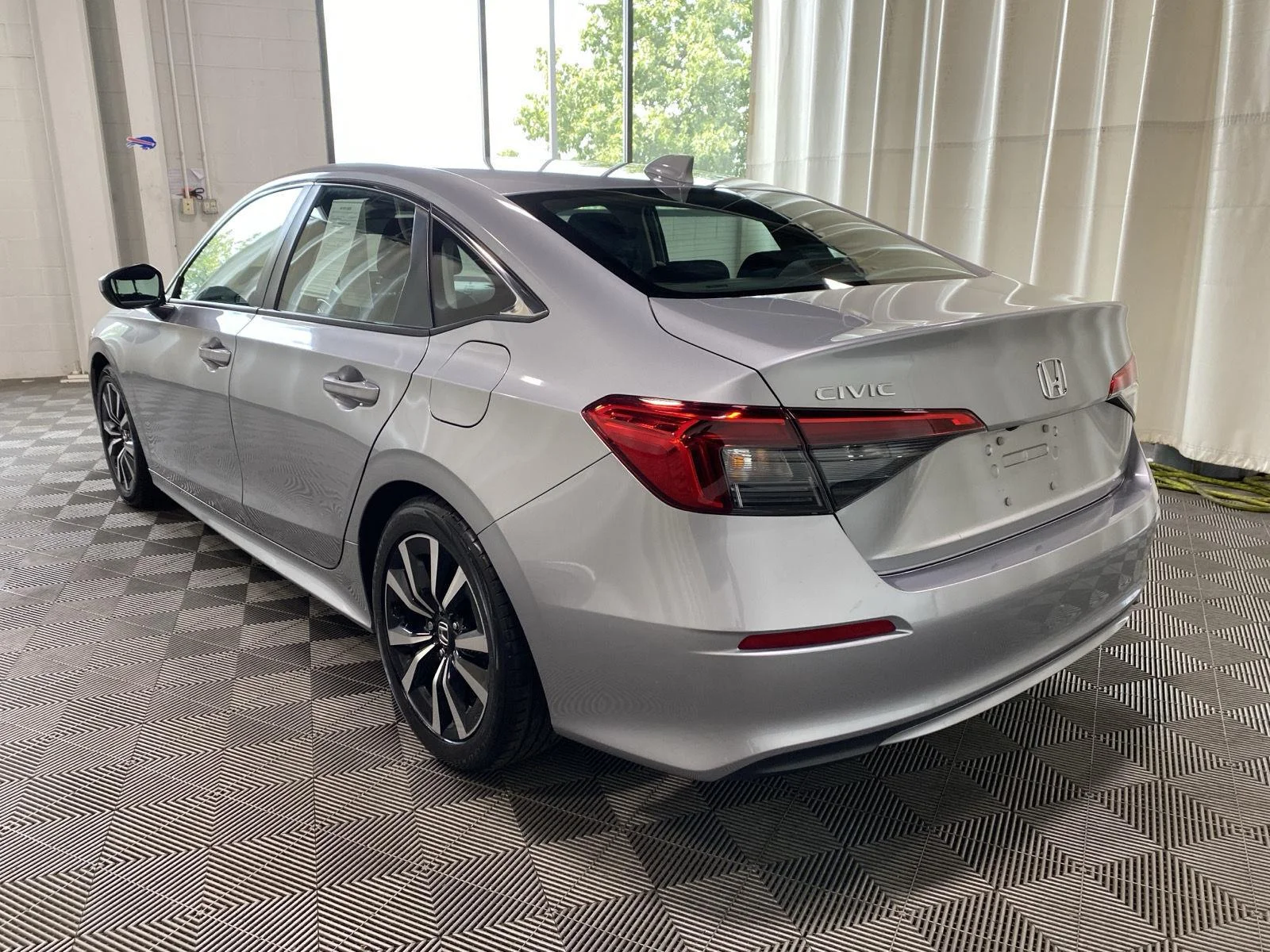 Used 2024 Lunar Silver Metallic Honda EX image 10
