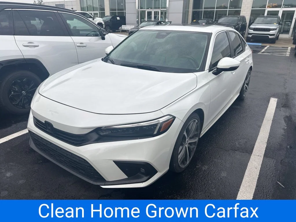 Used 2022 White Honda Touring image 1