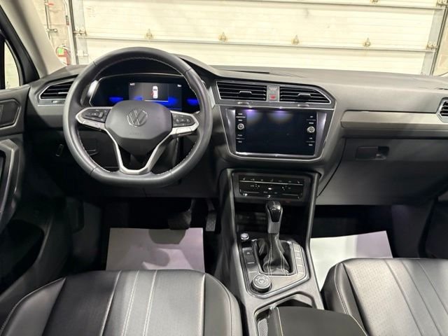 Certified Used 2022 Silver Volkswagen 2.0T SE image 15