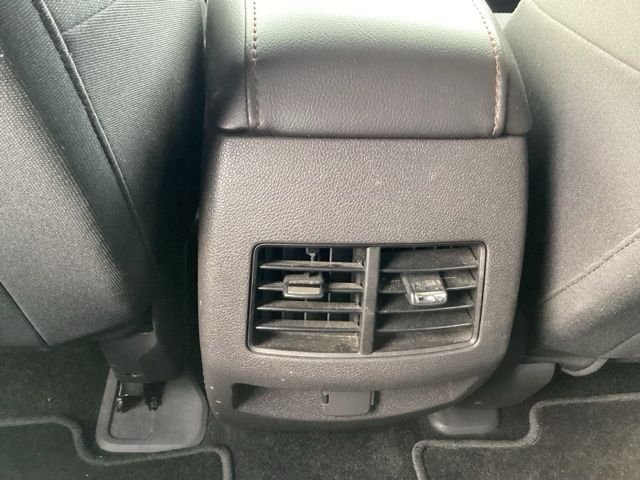 Used 2014  Ford SEL image 16