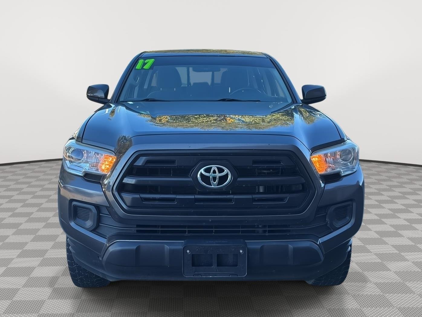 Used 2017 Magnetic Gray Metallic Toyota SR V6 image 8