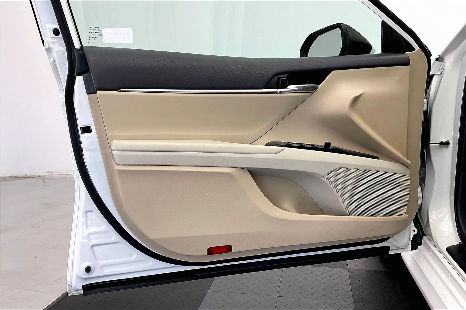 Used 2020 Super White Toyota LE image 26