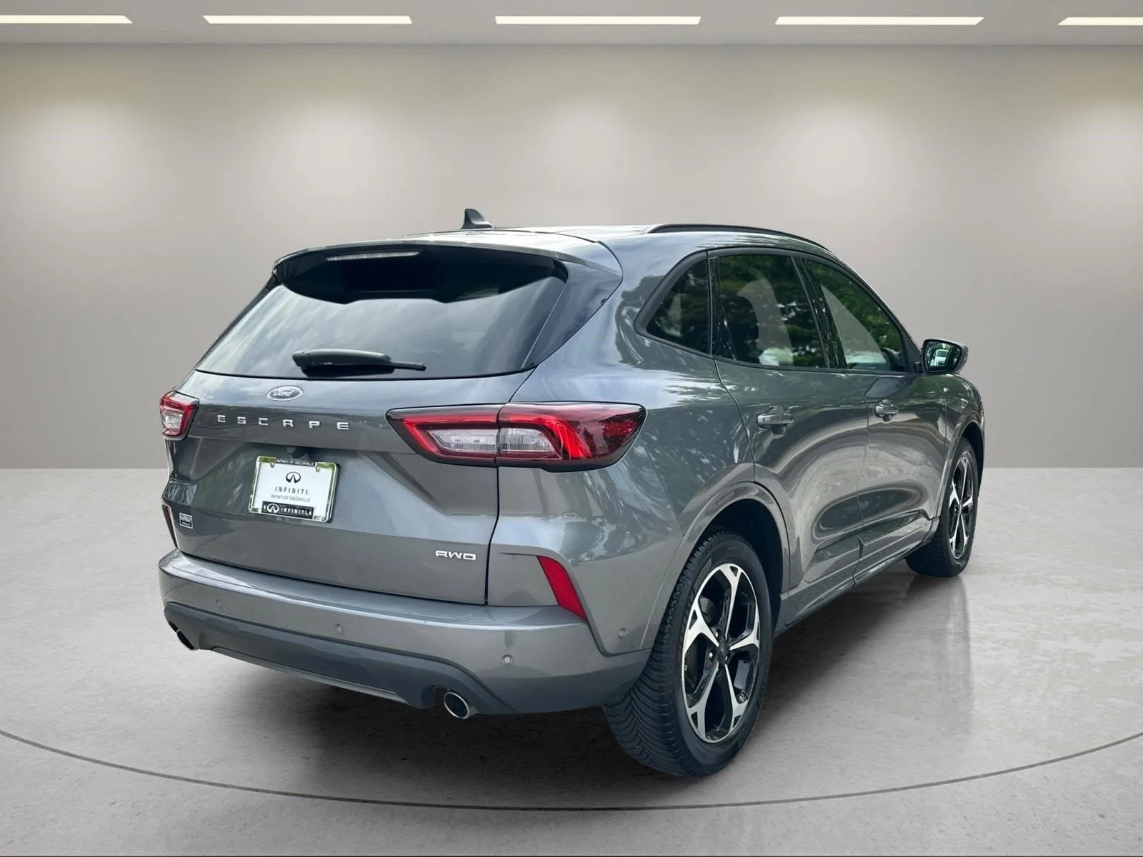 Used 2023 Gray Metallic Ford ST-Line Elite image 5