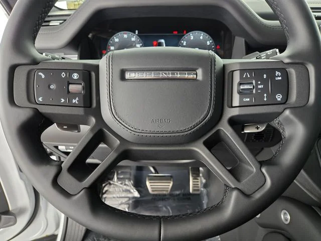 2025 Land Rover Defender V8 - Photo 22