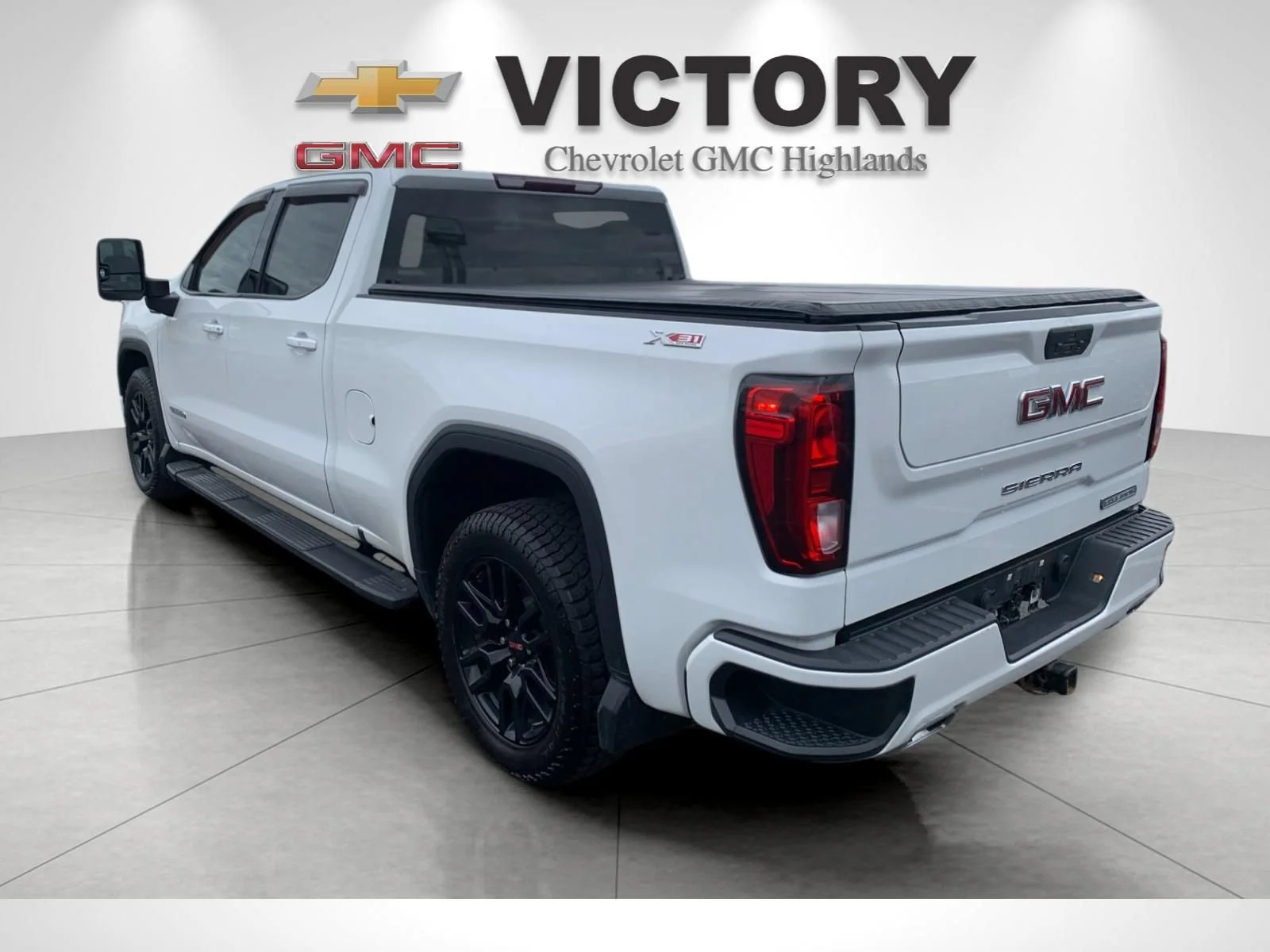 Used 2021 Summit White GMC Elevation image 5
