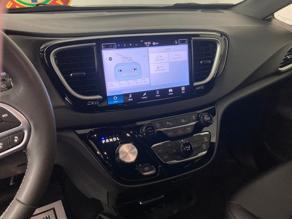 Used 2025 Chrysler Pacifica Select with VIN 2C4RC1BG8SR574885 for sale in Monticello, Minnesota