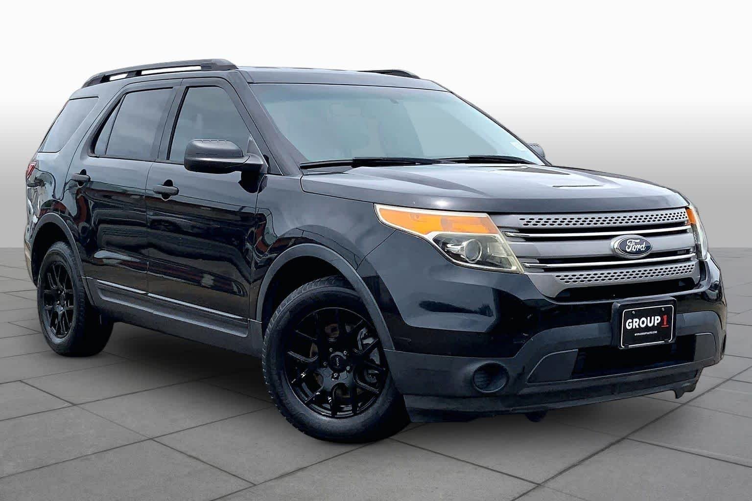 Used 2014 Tuxedo Black Metallic Ford Base image 3