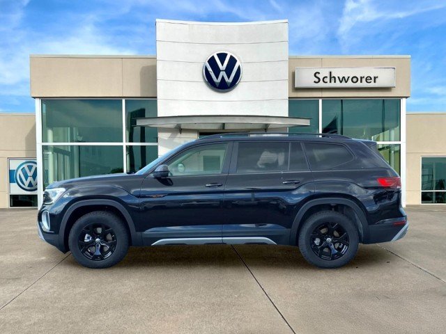 New 2026 Deep Black Pearl Volkswagen Peak Edition 4Moti image 1
