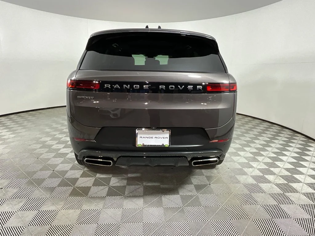 Used 2024 Brown Land Rover SE image 7