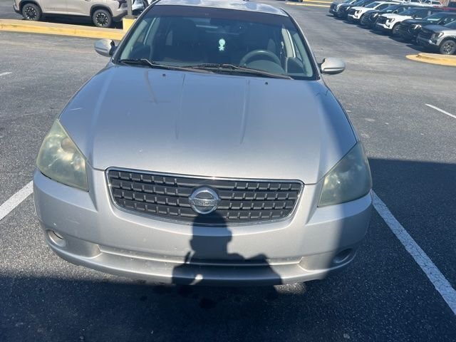 Used 2006 Silver Nissan 2.5 S image 2