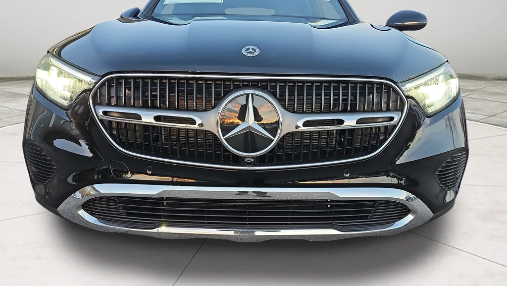 Certified Used 2026 Black Mercedes-Benz GLC 300 image 24