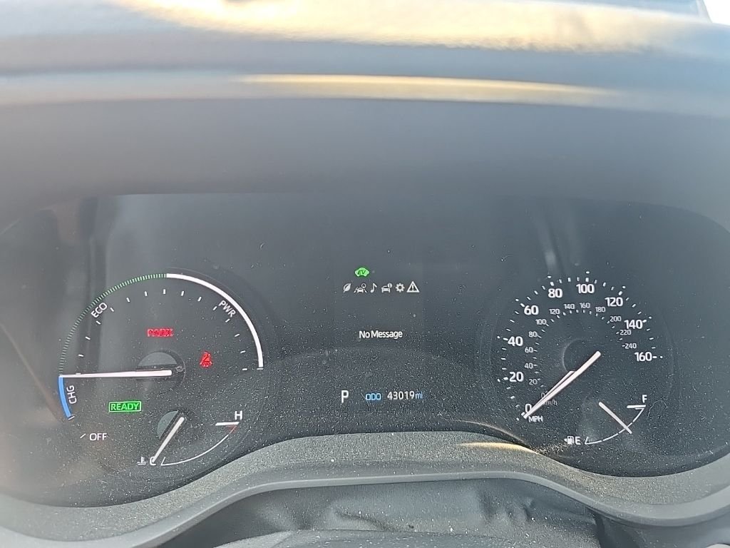 Used 2024  Toyota XLE image 15