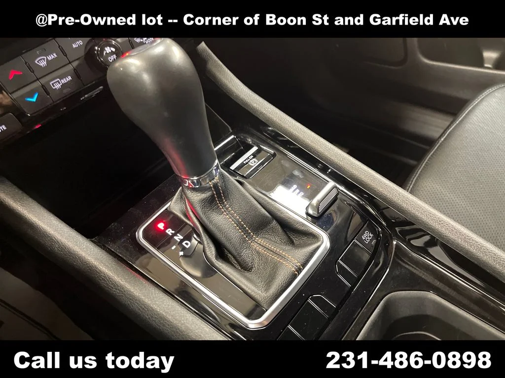 Used 2022 Gray Jeep Limited image 25