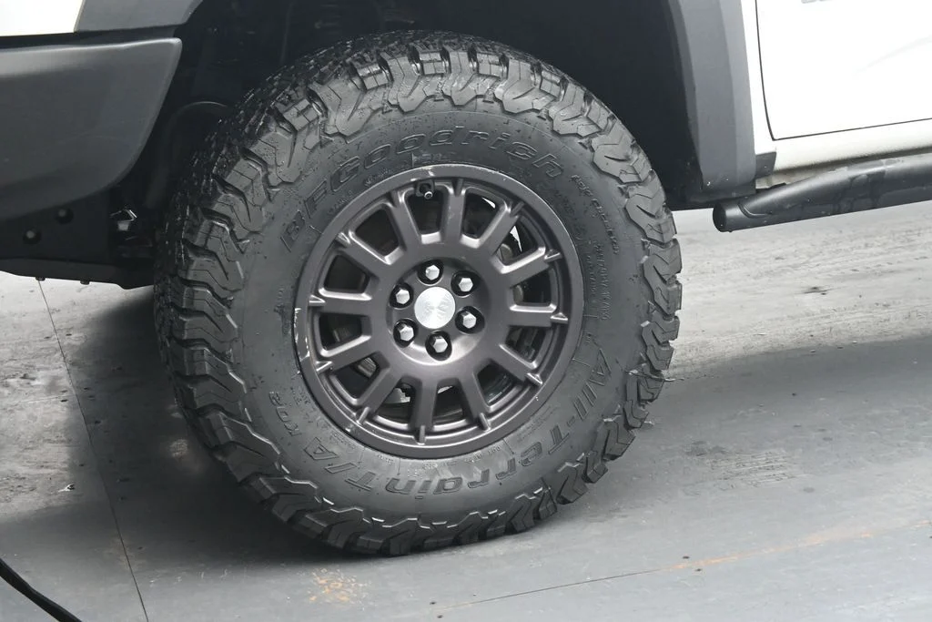 Used 2019 White Chevrolet ZR2 image 11