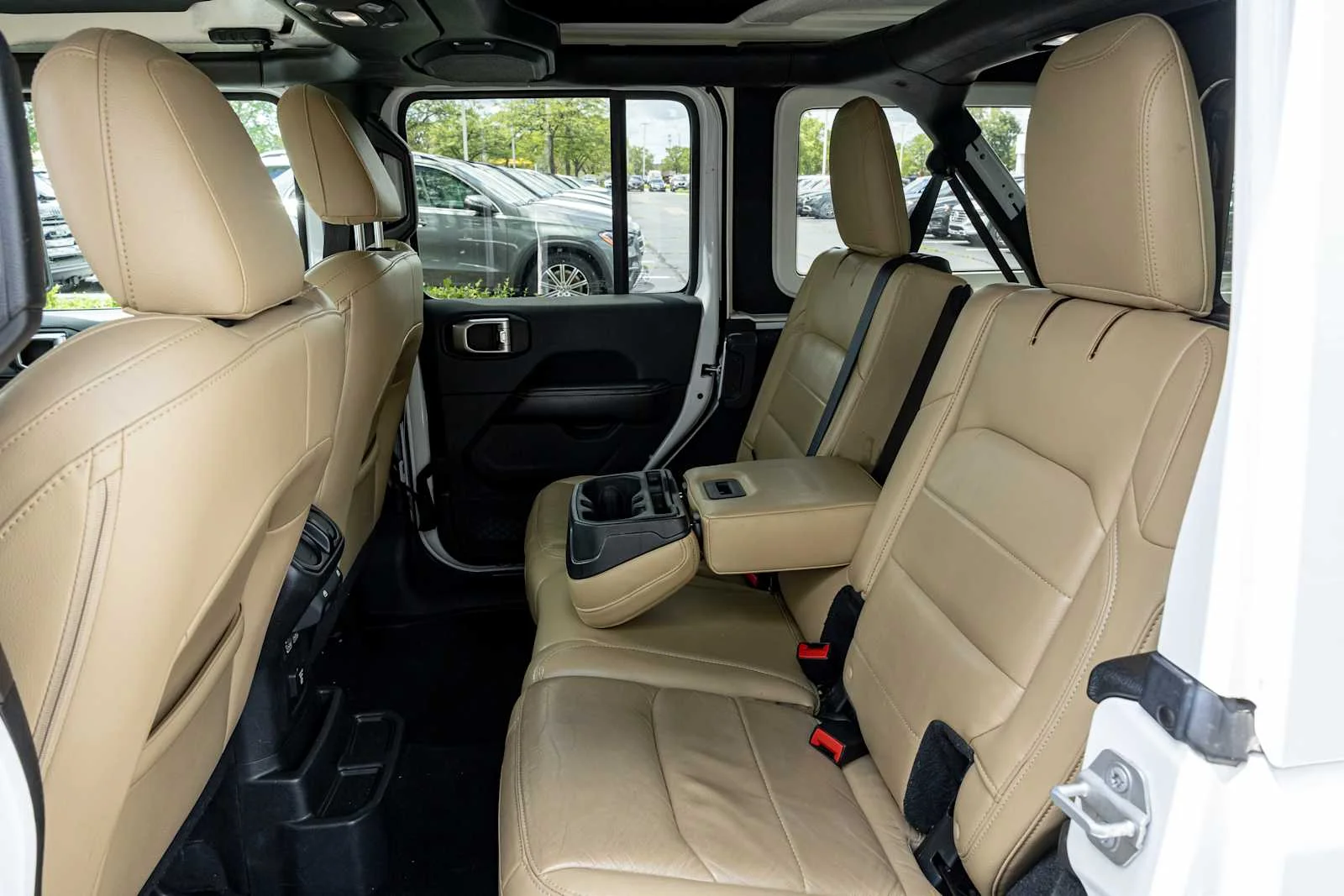 Used 2018 Bright White Clearcoat Jeep Sahara image 27