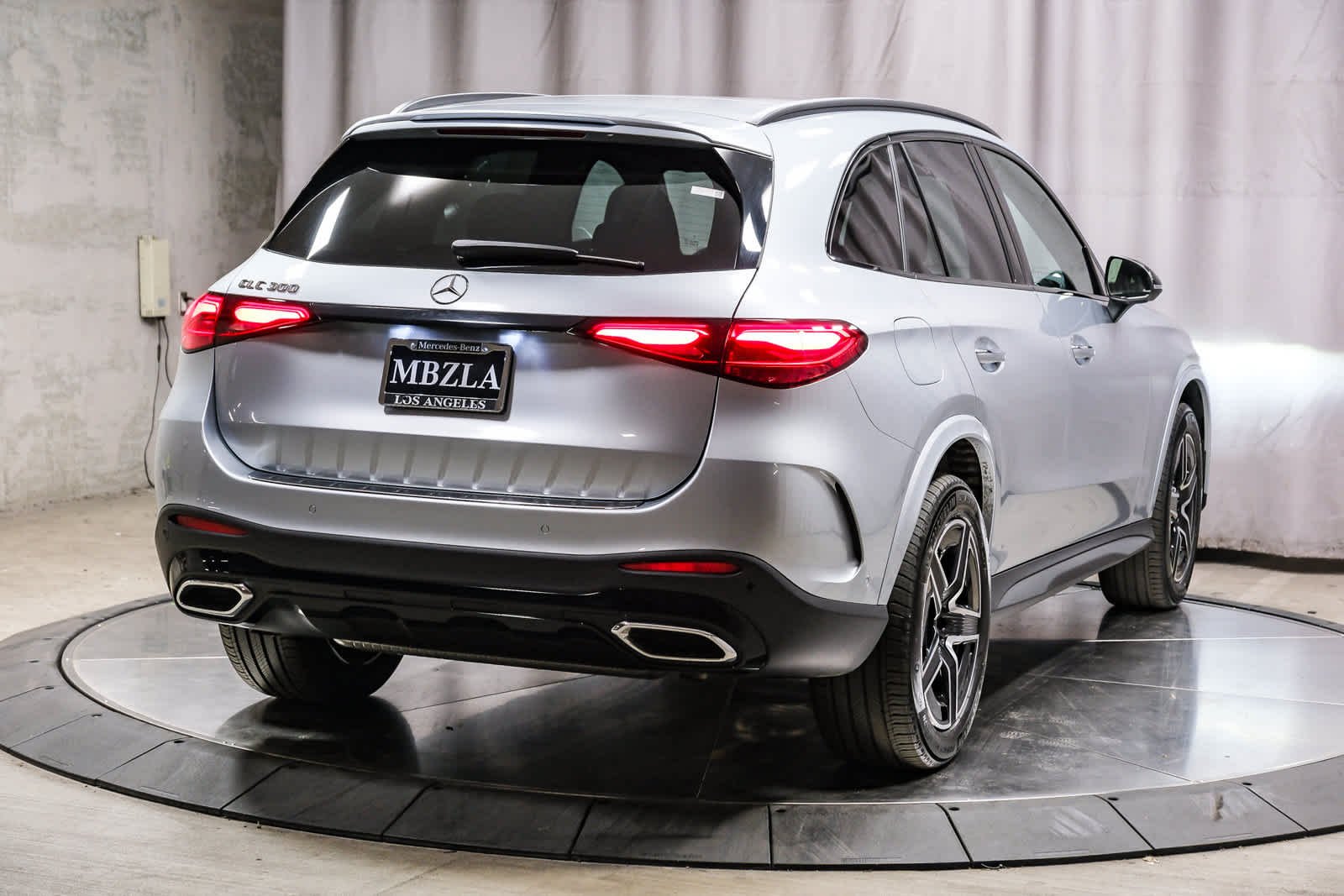 Certified Used 2026 Cirrus Silver Metallic Mercedes-Benz GLC 300 image 4