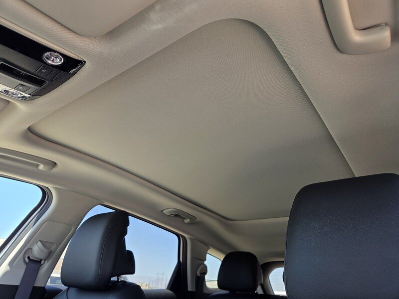 New 2026 Glacial White Pearl Kia EX image 7