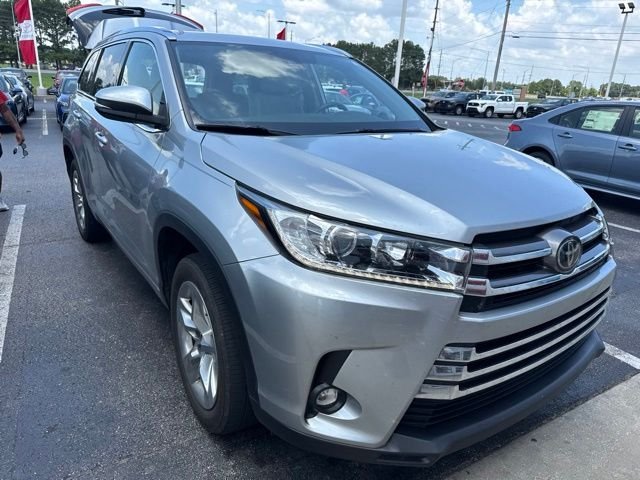 Used 2019 Silver Toyota Limited image 2
