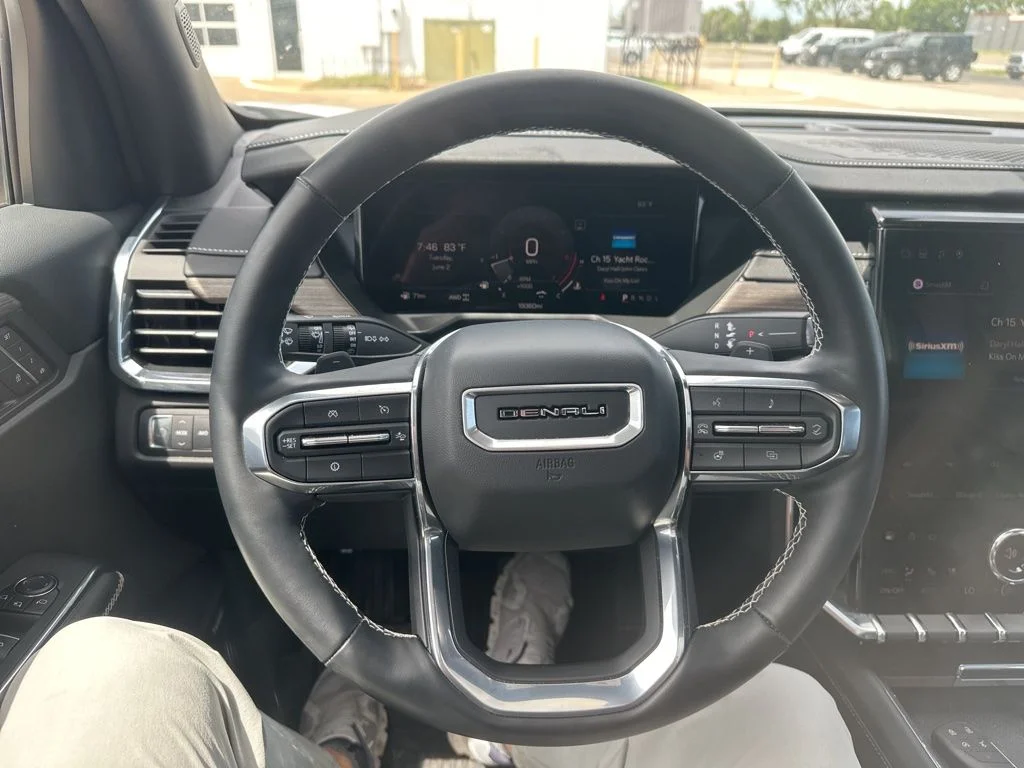 Used 2025 White GMC Denali image 14