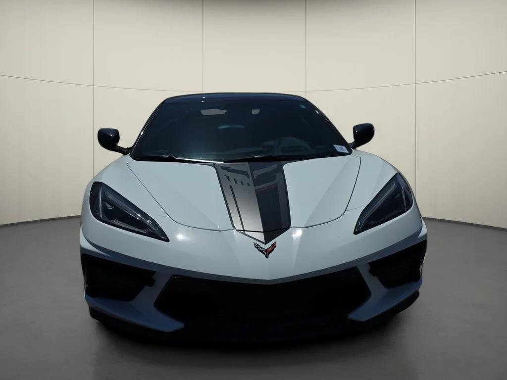 Used 2023 White Chevrolet Stingray image 2