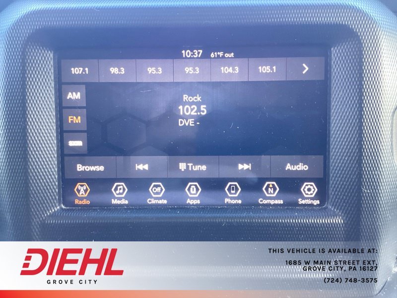 Used 2019 White Jeep Unlimited Sahara image 25