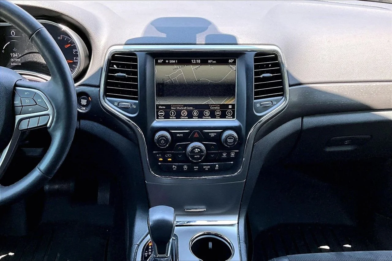 Certified Used 2018 Black Jeep Altitude image 12