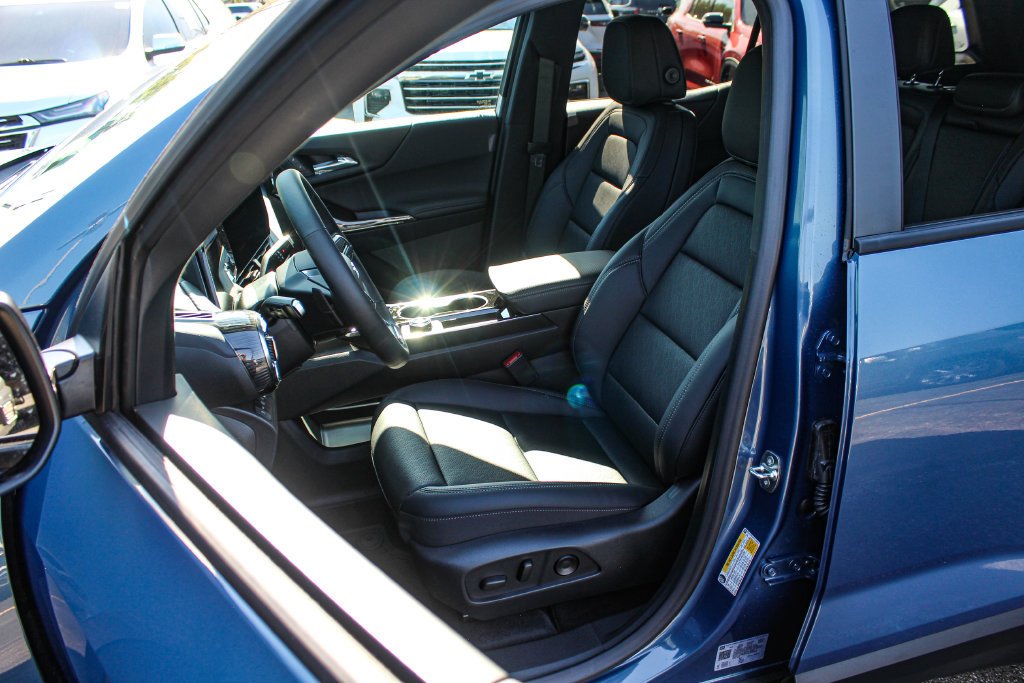 2027 Chevrolet Equinox LT - Photo 12