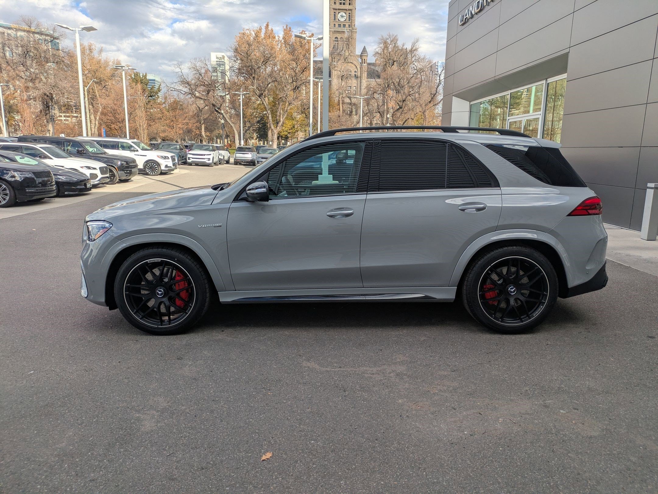 New 2026 MANUFAKTUR Alpine Grey Mercedes-Benz AMG® GLE 63 S image 7