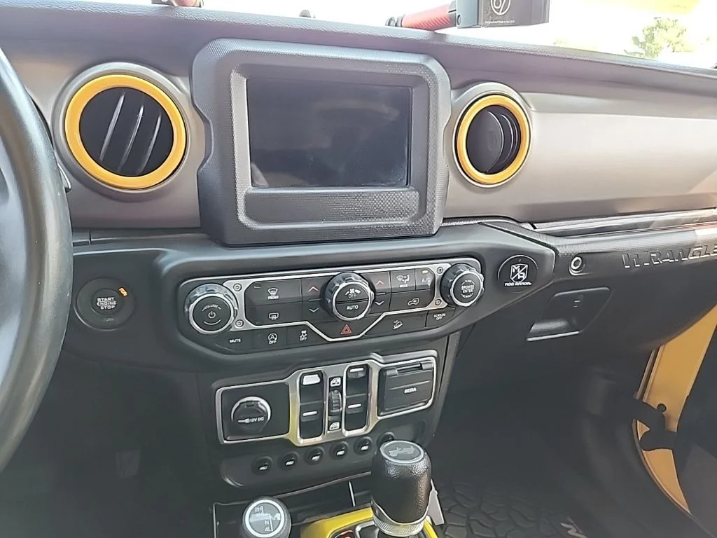 Used 2020  Jeep Unlimited Sport S image 22