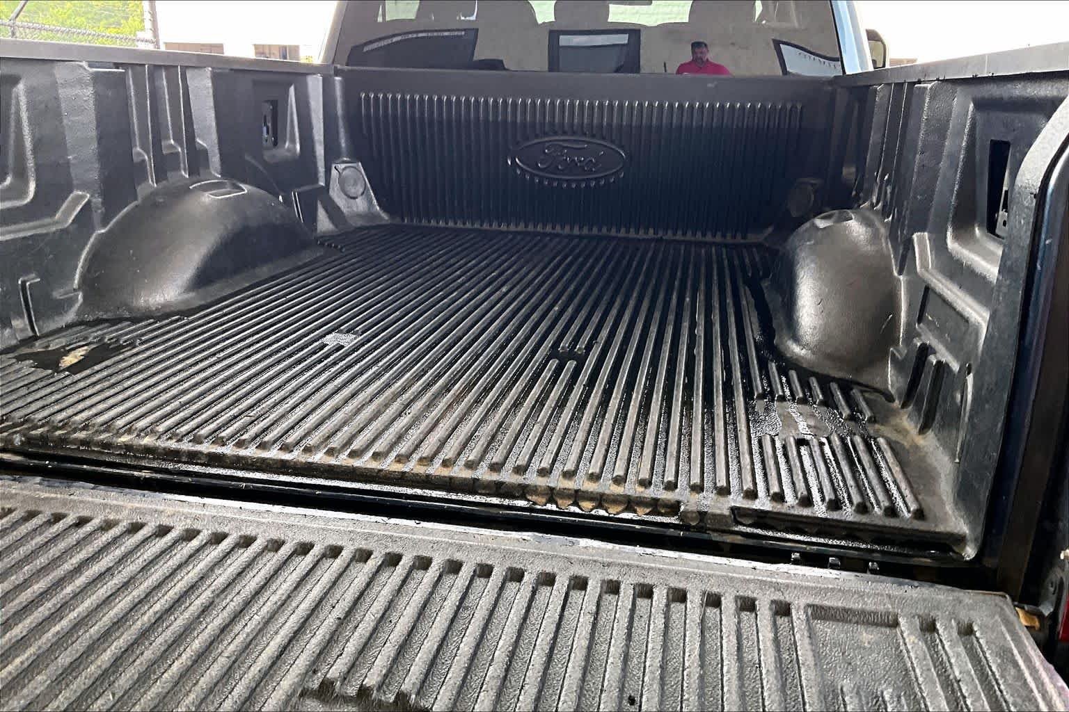 Used 2017 Blue Jeans Ford XLT image 32