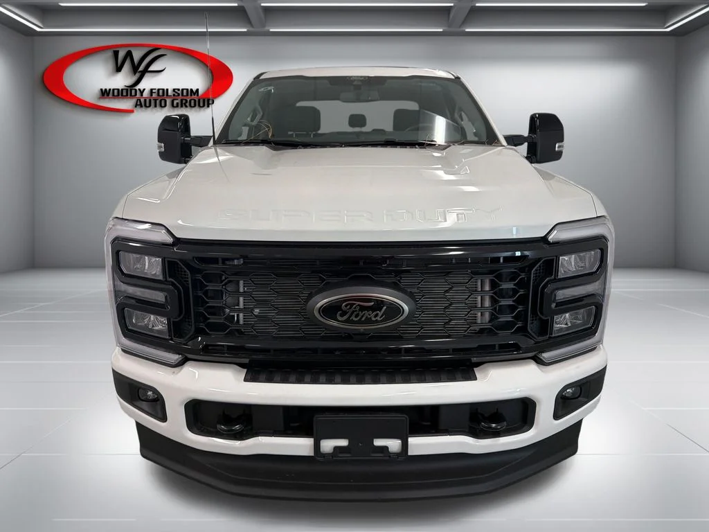 New 2026 Star White Metallic Tri-Coat Ford F-250® Lariat® image 2