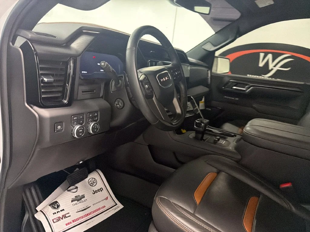 Used 2025 Summit White GMC AT4 image 12