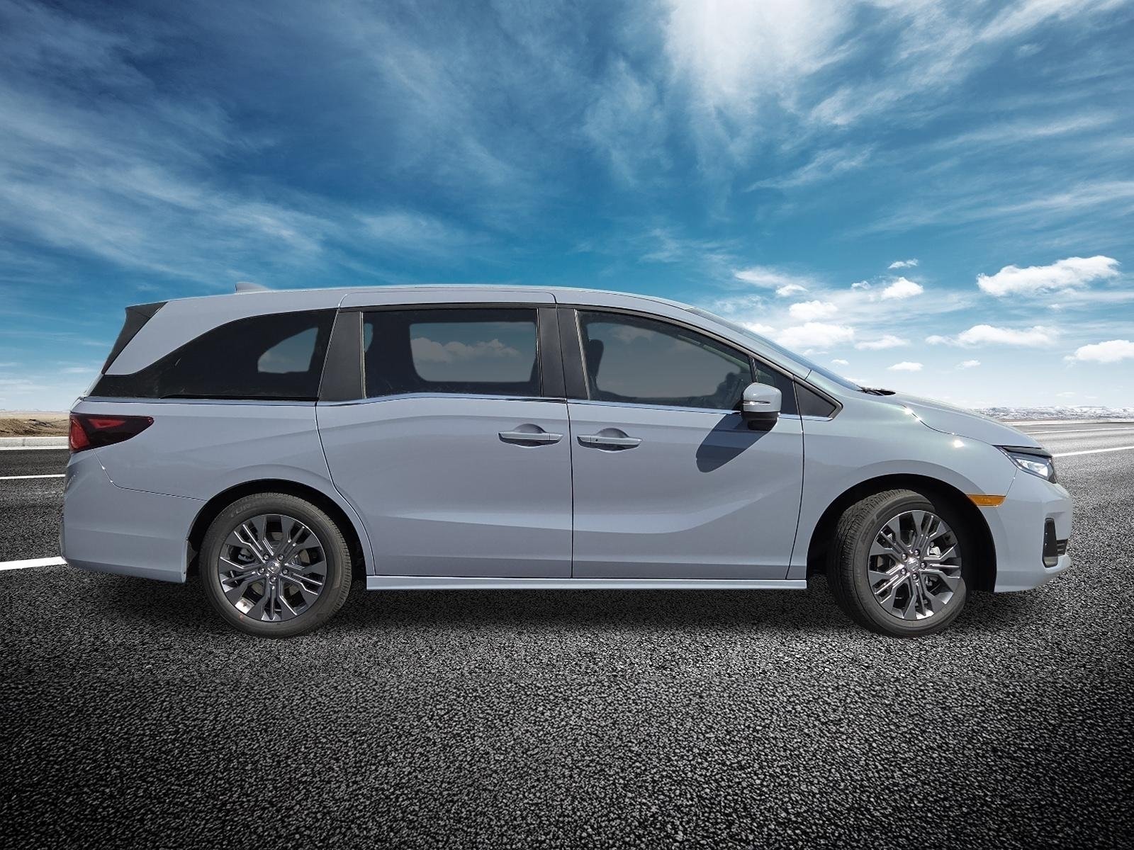 New 2026 Sonic Gray Pearl Honda Touring image 10