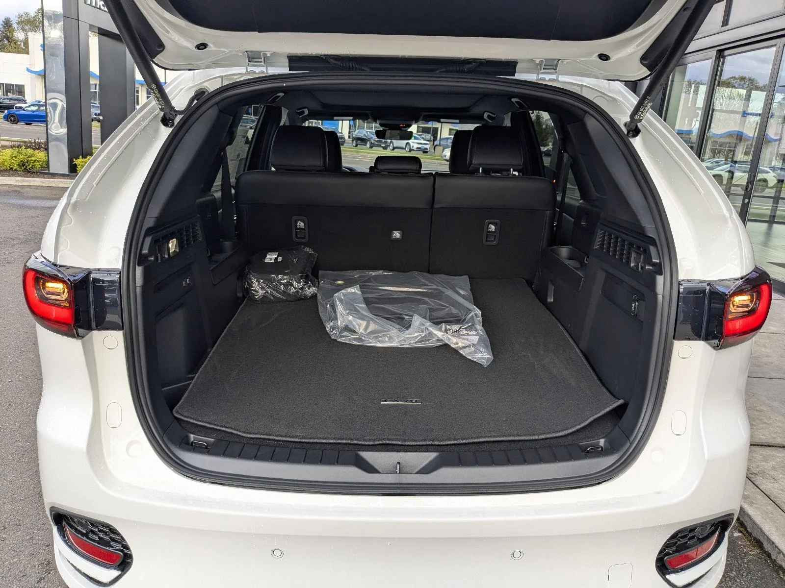 New 2026 Rhodium White Premium Mazda 3.3 Turbo S Premium AWD image 11