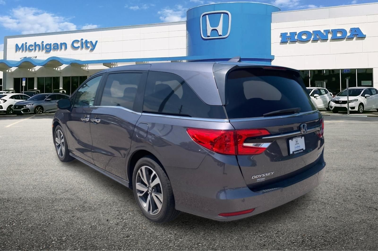 Certified Used 2024 Gray Honda Touring image 3