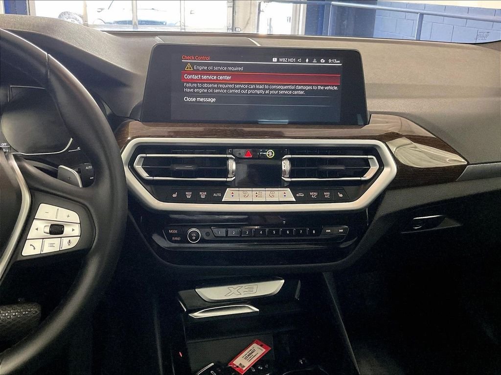 Used 2022 White BMW xDrive30i image 18