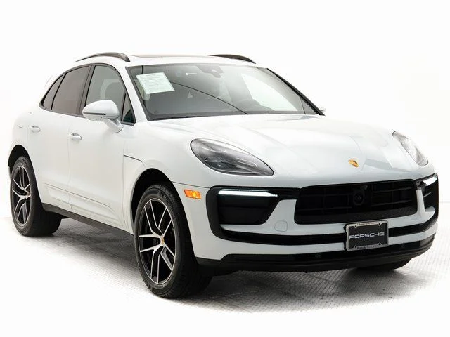 2025 Porsche Macan Base - Photo 32