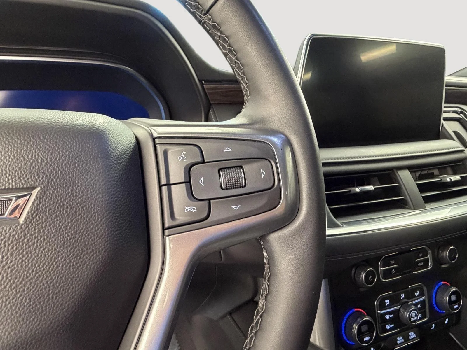 Used 2024 Black Chevrolet Z71 image 8