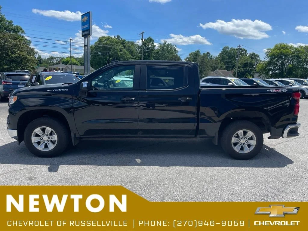 Used 2022 Black Chevrolet LT image 13