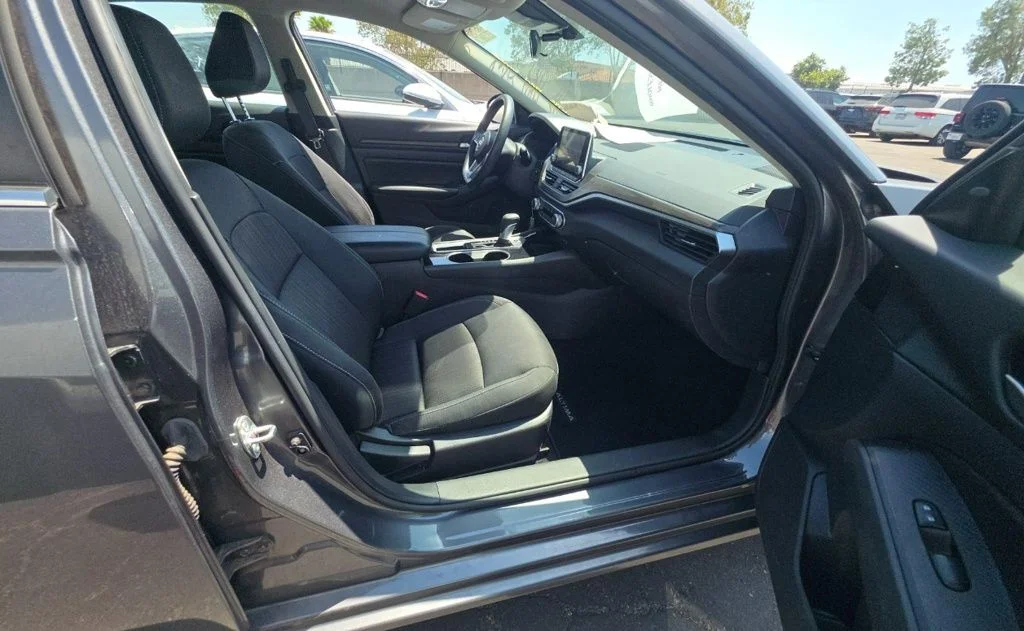 Used 2024 Gray Nissan 2.5 SV image 5