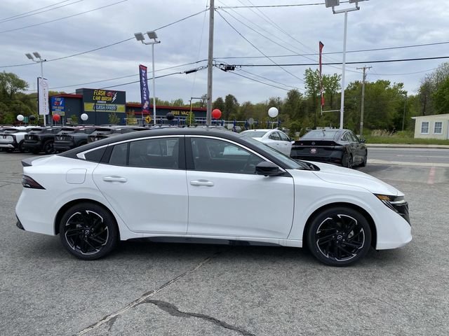New 2026 Aspen White TriCoat / Super Black Two-tone Nissan SR image 3